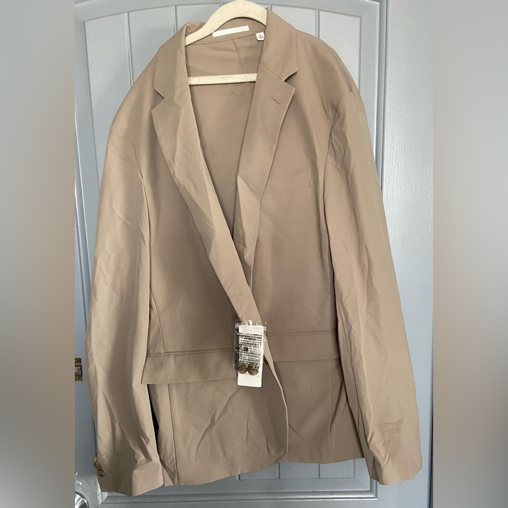Uniqlo Air sense Jacket - Picture 8 of 10